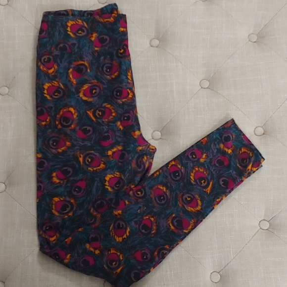 Lularoe OS Leggings Black Purple Peacock Feathers - Picture 1 of 4